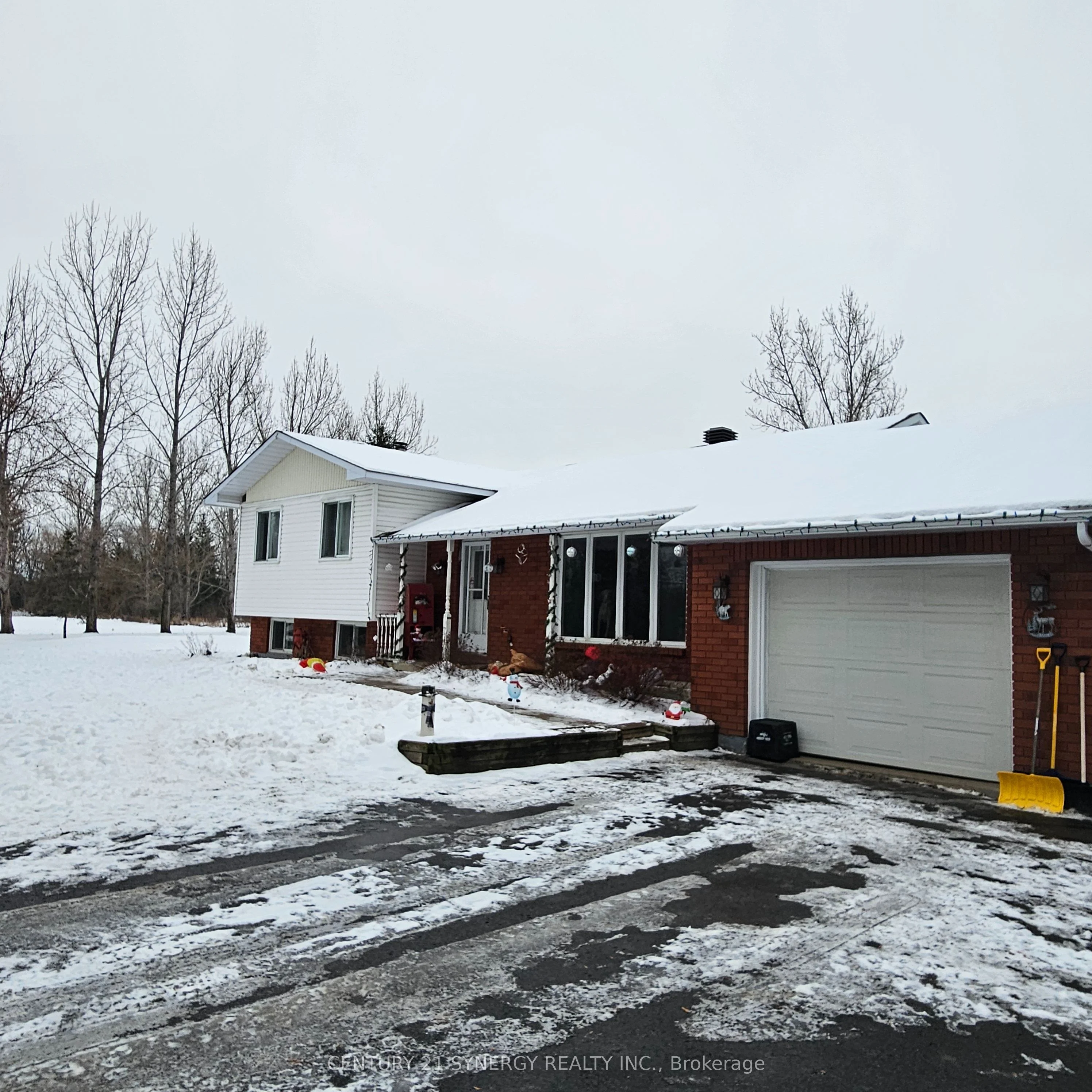 Detached in McNab/Braeside
