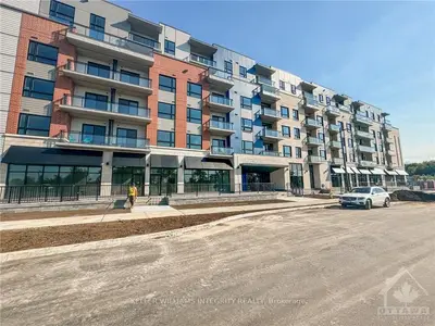 Condo Apartment in Manor Park - Cardinal Glen and Area