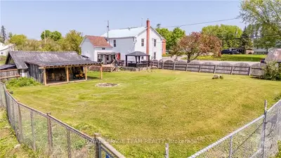 Detached in Lanark Highlands