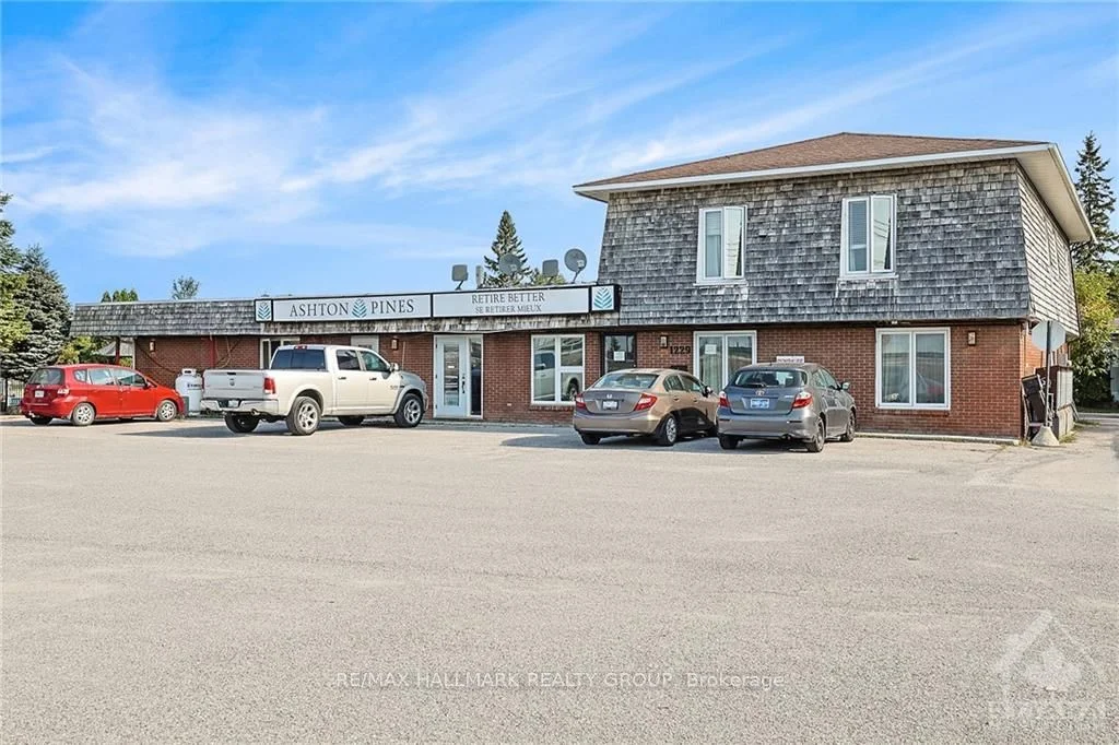 Condo Apartment in Stittsville - Munster - Richmond