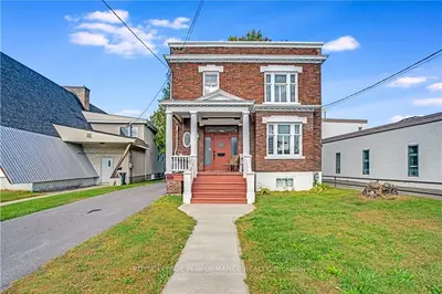 Detached in Hawkesbury
