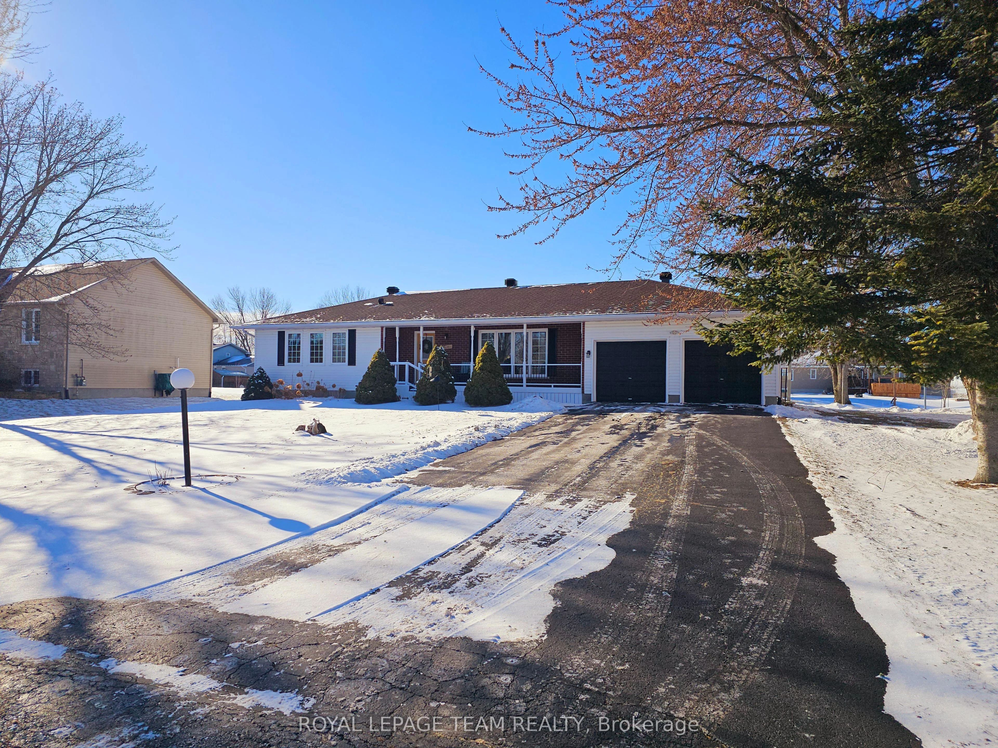 Detached in North Dundas