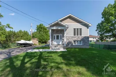 Duplex in Smiths Falls