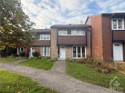 Condo Townhouse in Beacon Hill North - South and Area