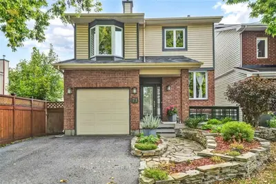 Detached in Hunt Club - South Keys and Area