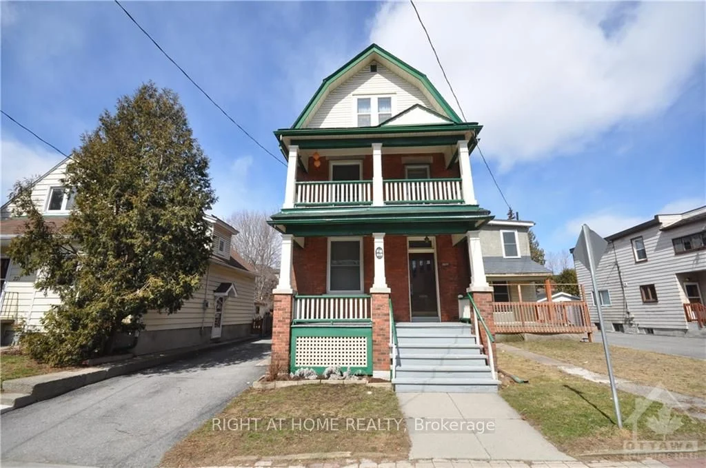 Triplex in Ottawa Centre