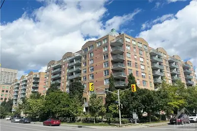 Condo Apartment in Tunneys Pasture and Ottawa West