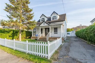 Detached in Cornwall