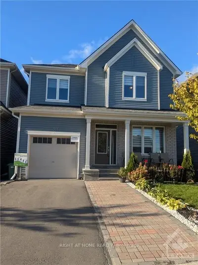 Detached in Orleans - Convent Glen and Area