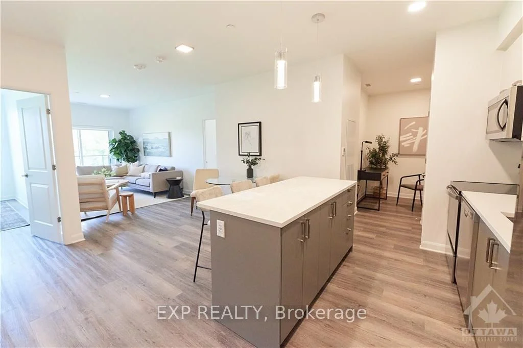 4840 BANK Street 206, Blossom Park - Airport and Area, ON K1X 1G6