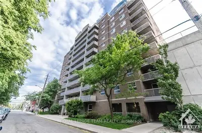 Condo Apartment in West Centre Town