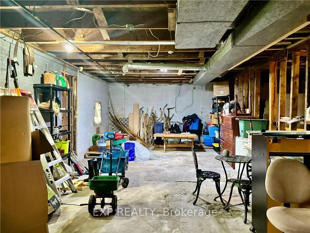 76 BRIDGE Street, Addington Highlands, ON K0H 1C0