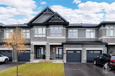 Att/Row/Townhouse in Blossom Park - Airport and Area