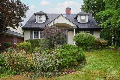 Detached in Carlingwood - Westboro and Area