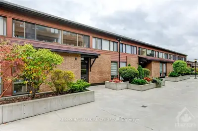 Condo Townhouse in Manor Park - Cardinal Glen and Area