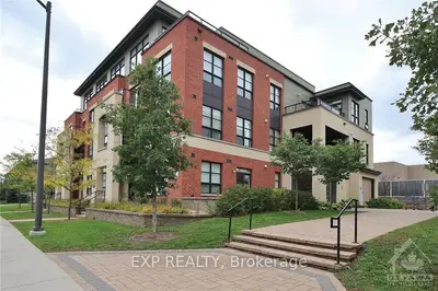 Condo Apartment in Barrhaven