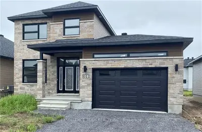 Detached in Casselman
