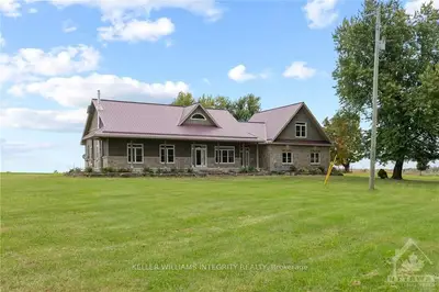 Detached in North Dundas