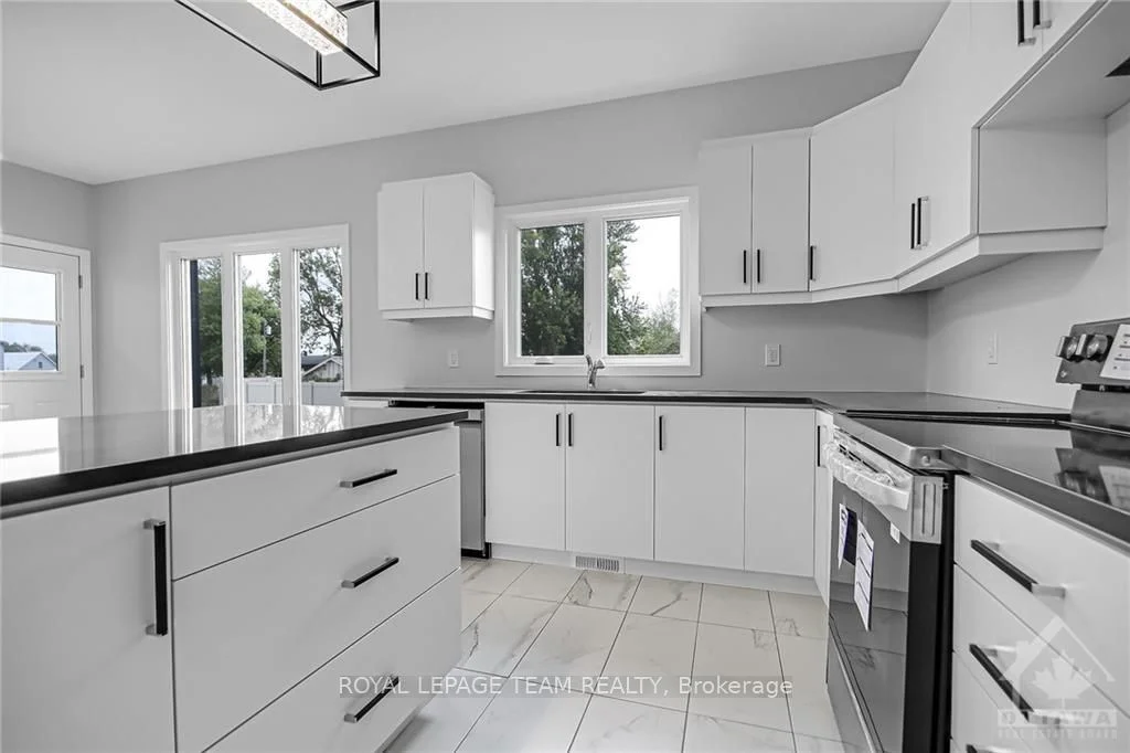 59 CHATEAUGUAY Street, Russell, ON K0A 1W0