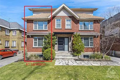Att/Row/Townhouse in New Edinburgh - Lindenlea