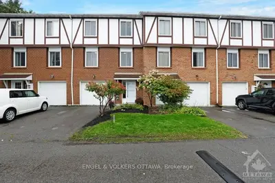 Condo Townhouse in Orleans - Convent Glen and Area