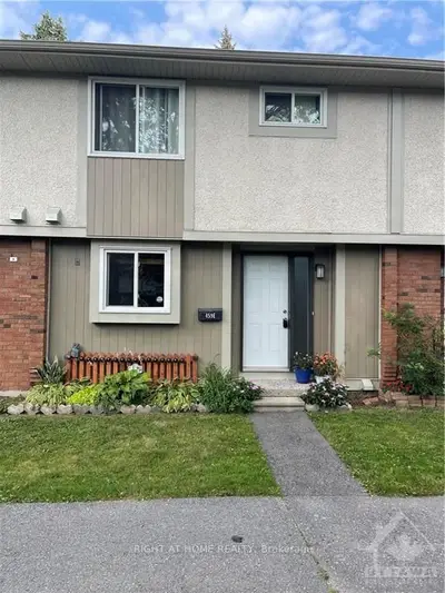 Condo Townhouse in Bells Corners and South to Fallowfield