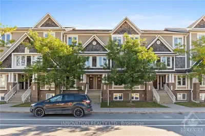 Condo Apartment in Barrhaven