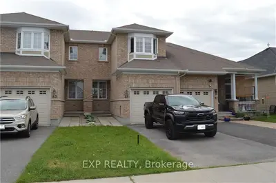 Att/Row/Townhouse in Arnprior