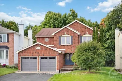 Detached in Kanata