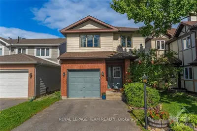 Detached in Bells Corners and South to Fallowfield