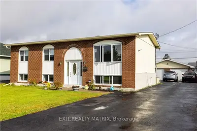 Detached in Hawkesbury