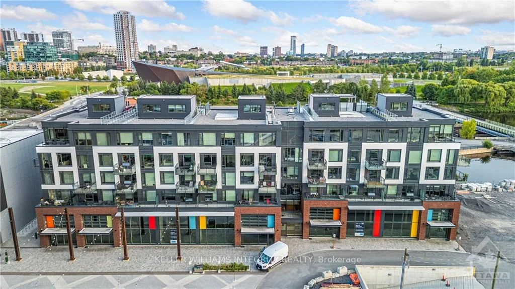 Condo Apartment in West Centre Town