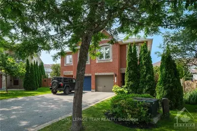 Semi-Detached in Kanata