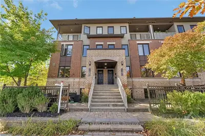 Condo Apartment in Barrhaven