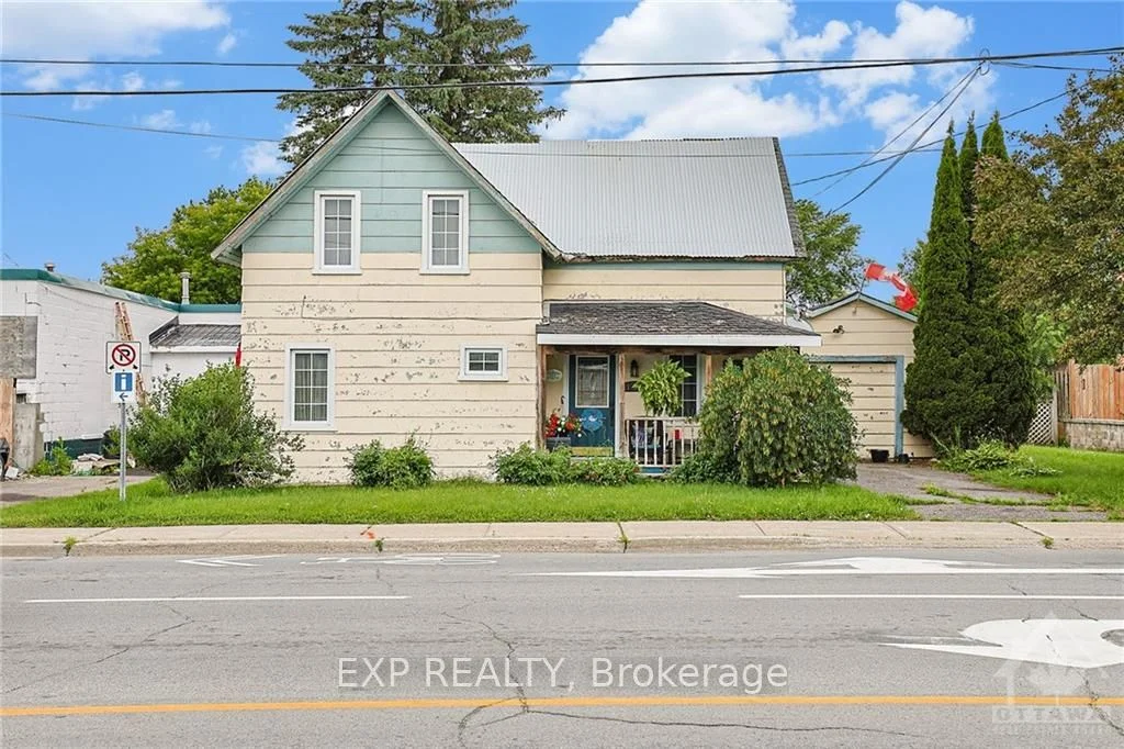Detached in Mississippi Mills