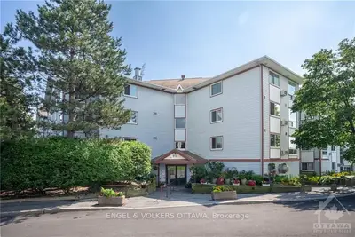 Condo Apartment in Hunt Club - South Keys and Area