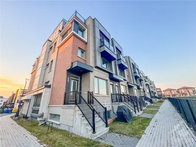 Condo Apartment in Manor Park - Cardinal Glen and Area