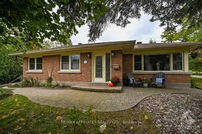 Detached in Alta Vista and Area