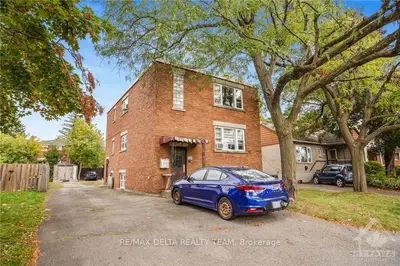 Triplex in Overbrook - Castleheights and Area