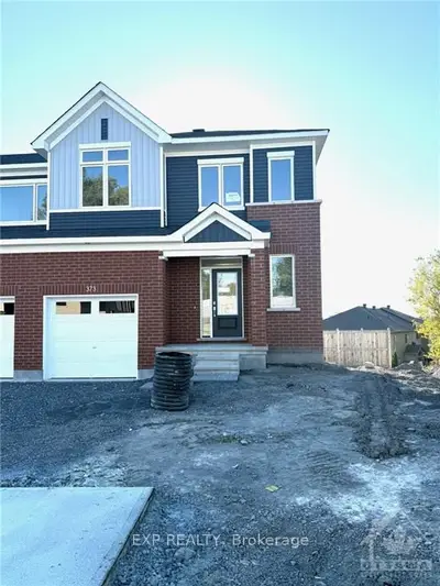 Att/Row/Townhouse in Orleans - Convent Glen and Area