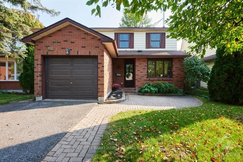 Detached in Orleans - Convent Glen and Area