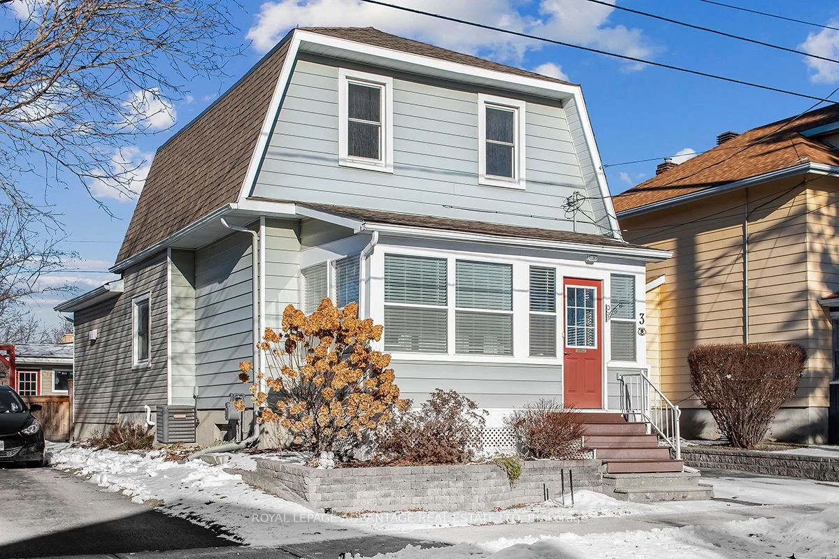 Detached in Perth