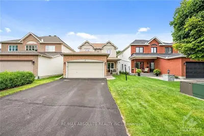 Detached in Barrhaven