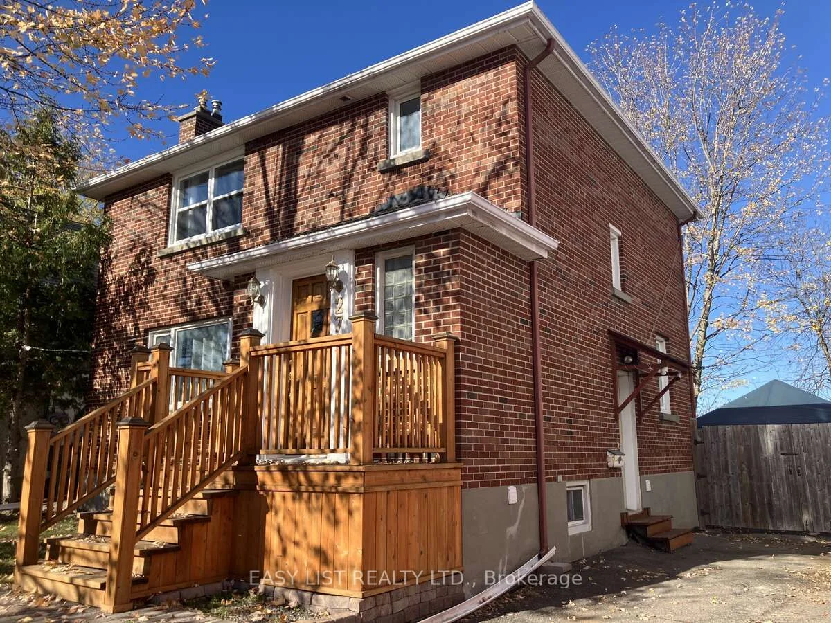 271 MCARTHUR Avenue, Vanier and Kingsview Park, ON K1L 6P3