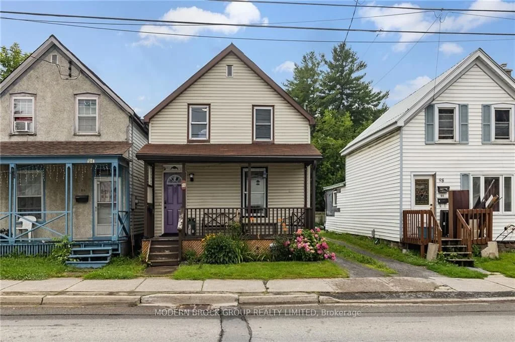 Detached in Brockville