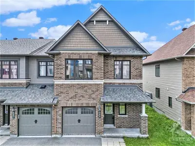 Att/Row/Townhouse in Orleans - Cumberland and Area