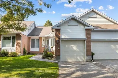 Condo Townhouse in Stittsville - Munster - Richmond