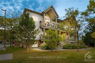 Condo Apartment in Stittsville - Munster - Richmond