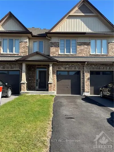 Att/Row/Townhouse in Stittsville - Munster - Richmond