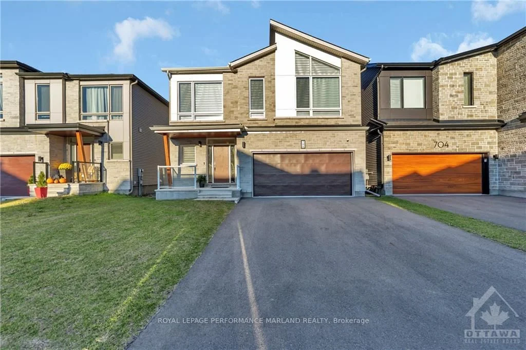 Detached in Barrhaven